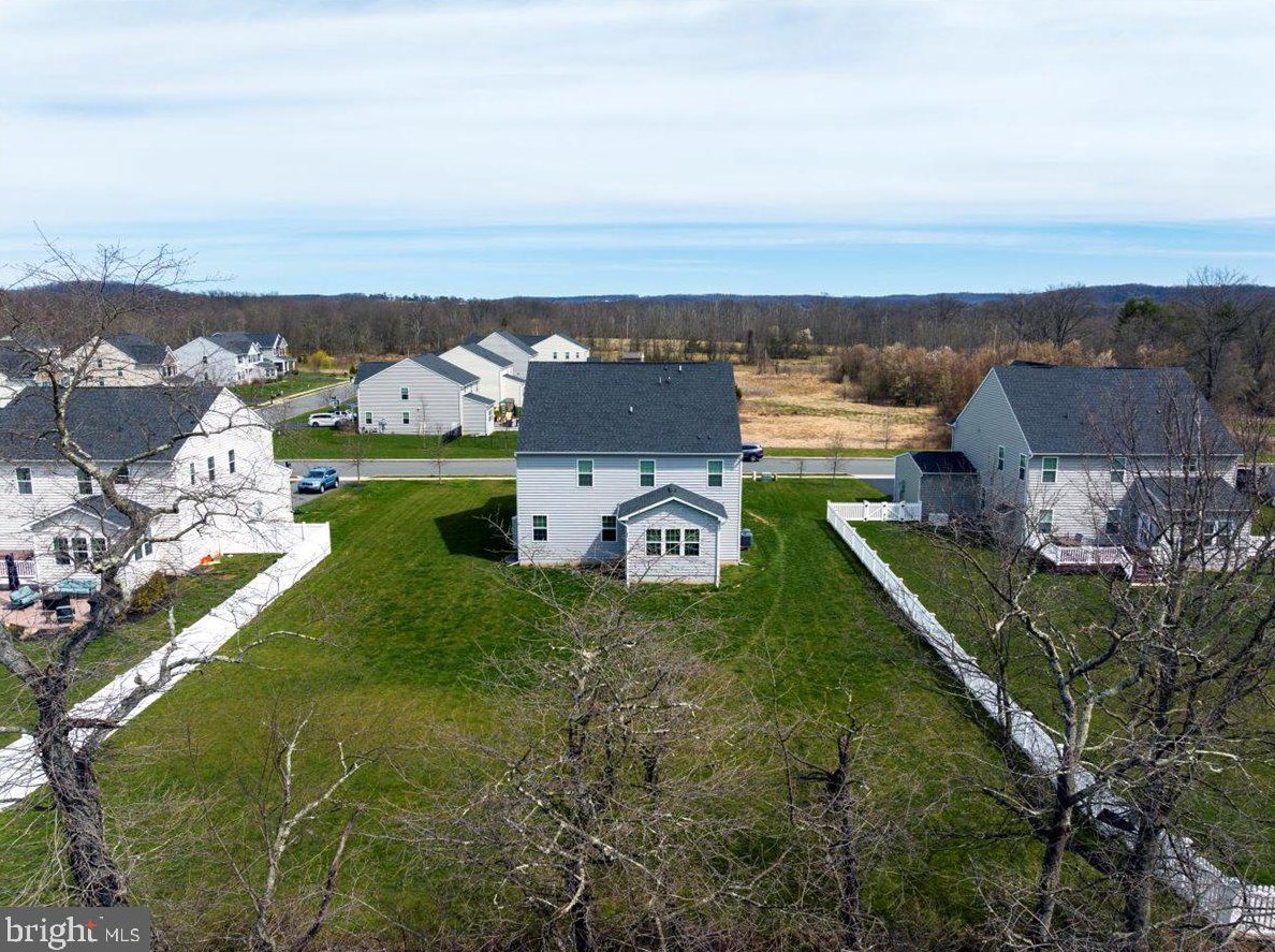 215 Detar Rd, Gilbertsville PA  19525-9447 exterior