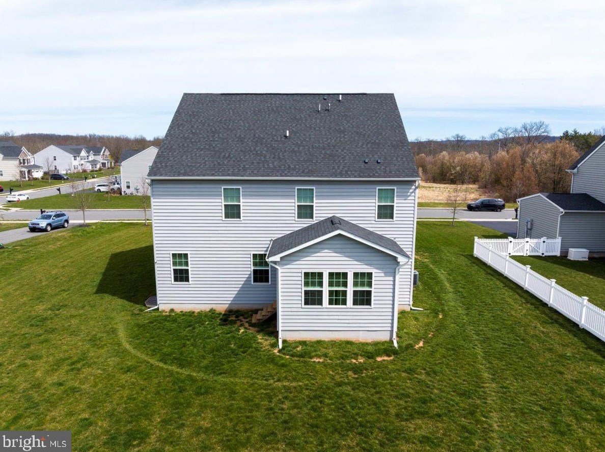 215 Detar Rd, Gilbertsville PA  19525-9447 exterior