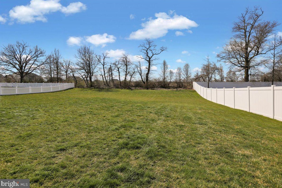 215 Detar Rd, Gilbertsville PA  19525-9447 exterior