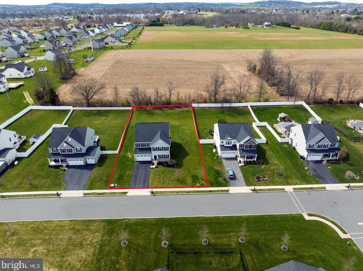 215 Detar Rd, Gilbertsville PA  19525-9447 exterior