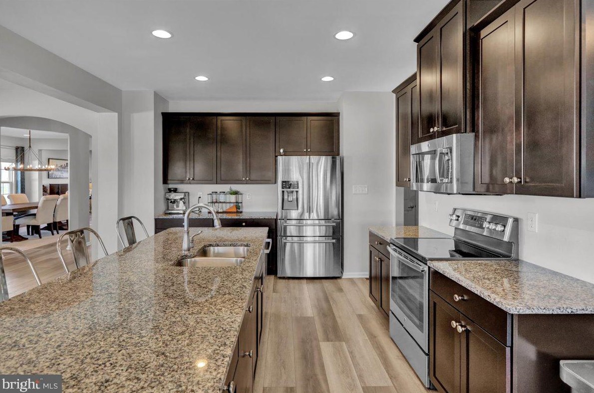 215 Detar Rd, Gilbertsville PA  19525-9447 exterior