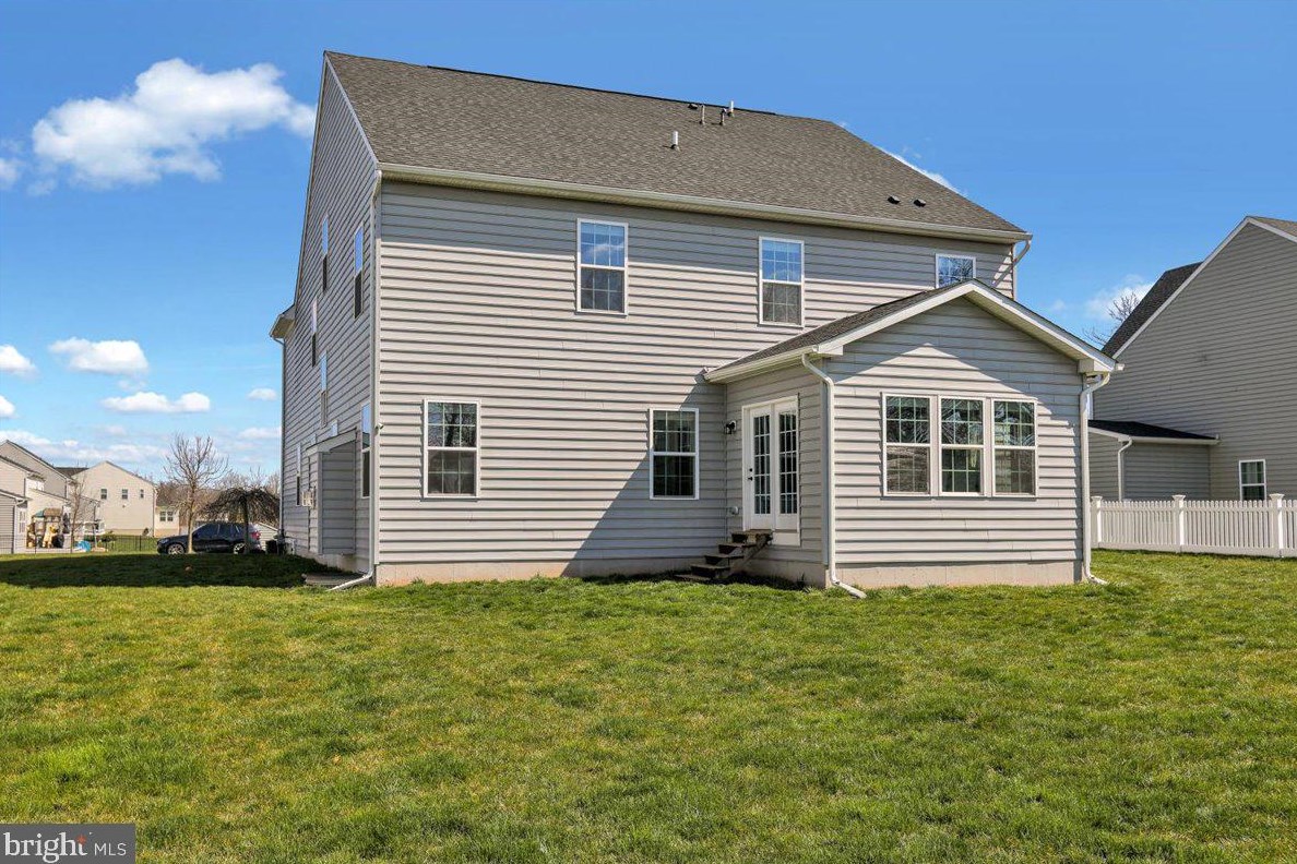 215 Detar Rd, Gilbertsville PA  19525-9447 exterior