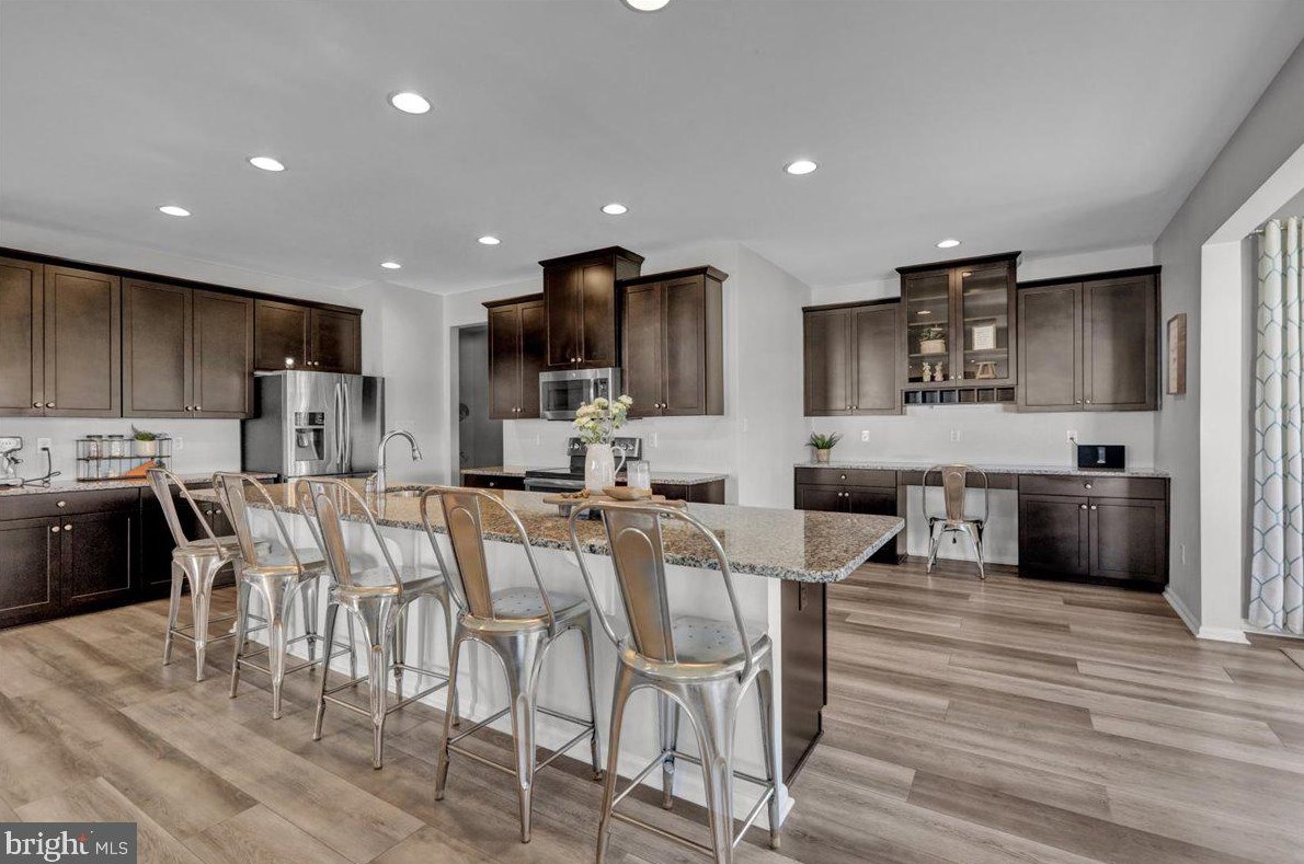 215 Detar Rd, Gilbertsville PA  19525-9447 exterior