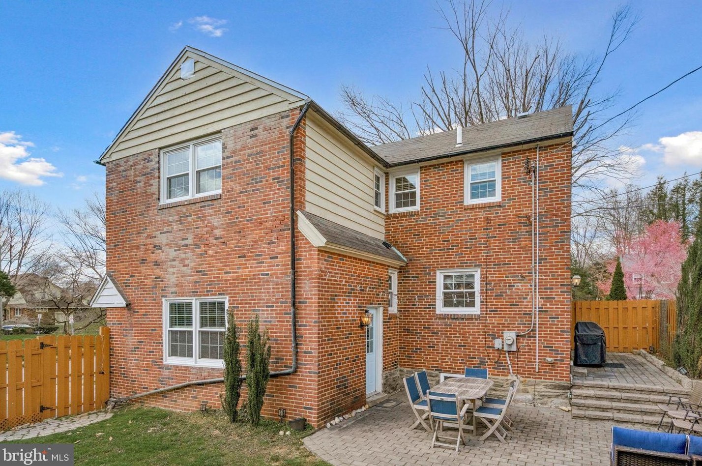 109 Overbrook Pkwy, Penn Wynne PA  19096-3702 exterior