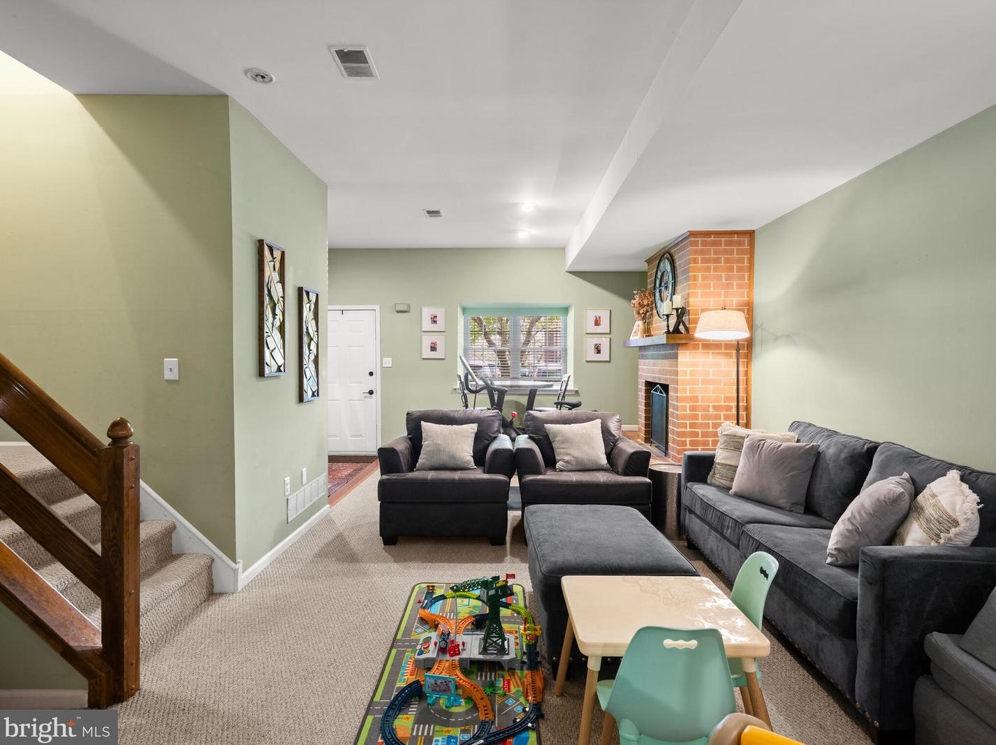 666 Coates Ln, Norristown PA  19406-2560 exterior