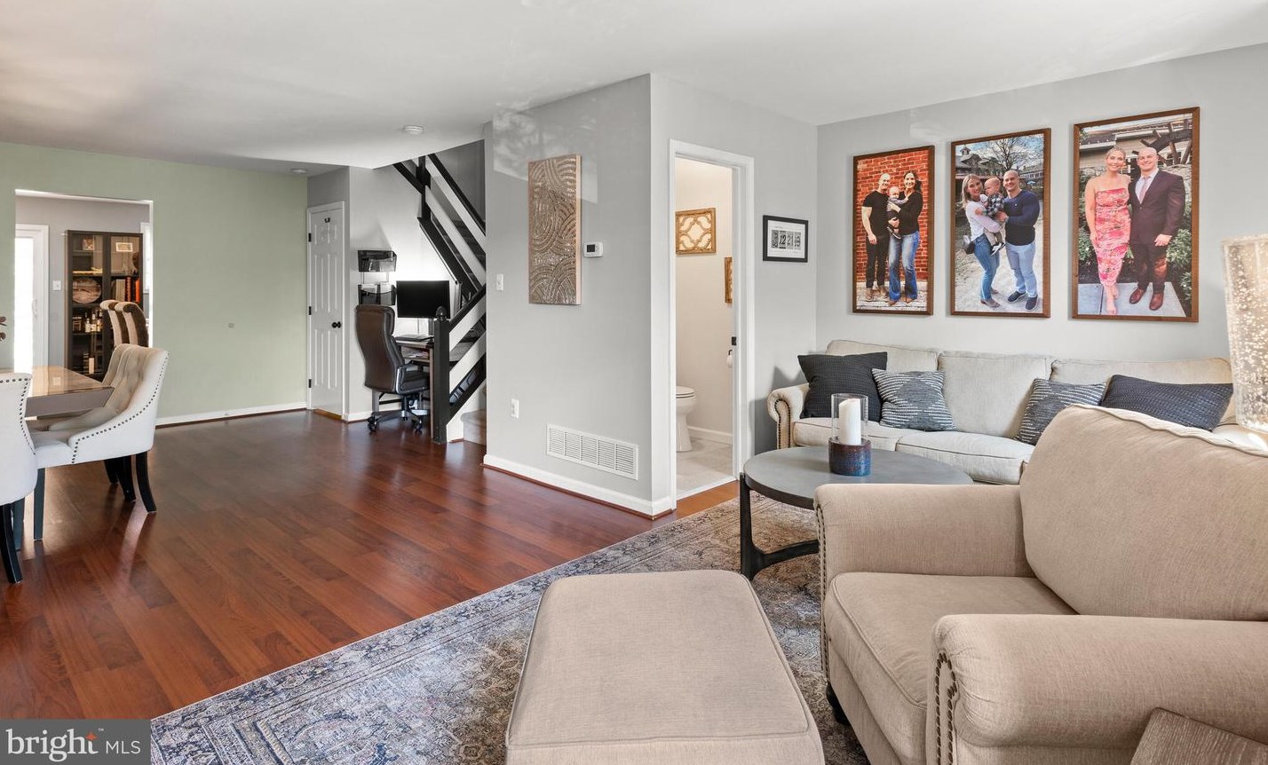 666 Coates Ln, Norristown PA  19406-2560 exterior
