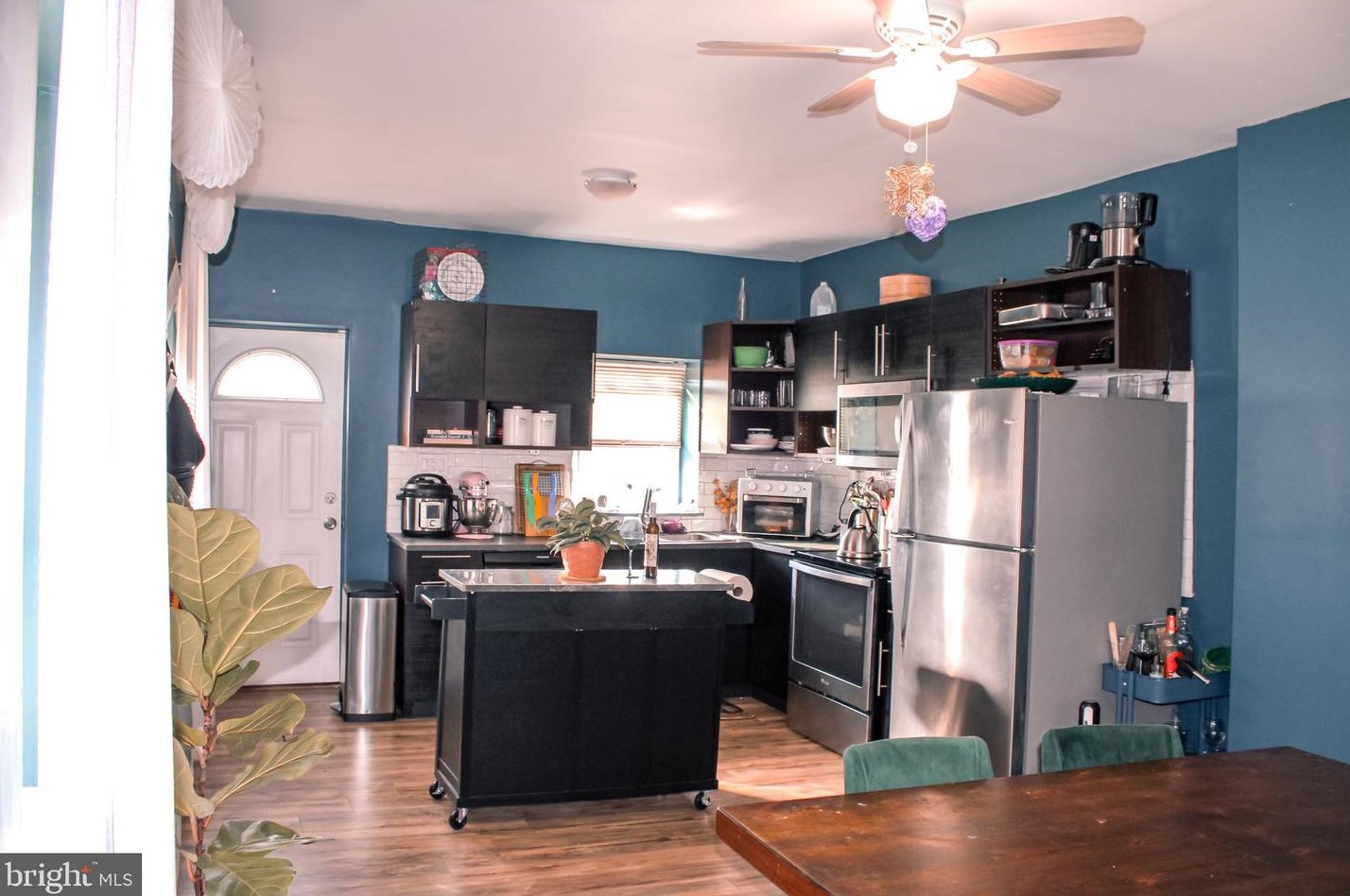 1227 Swede St, Norristown PA  19401-3255 exterior