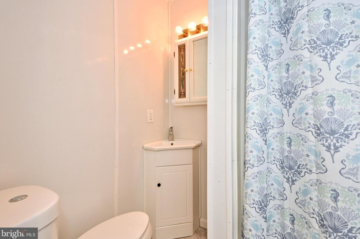 722 Holly Dr, Pottstown PA  19464-3606 exterior