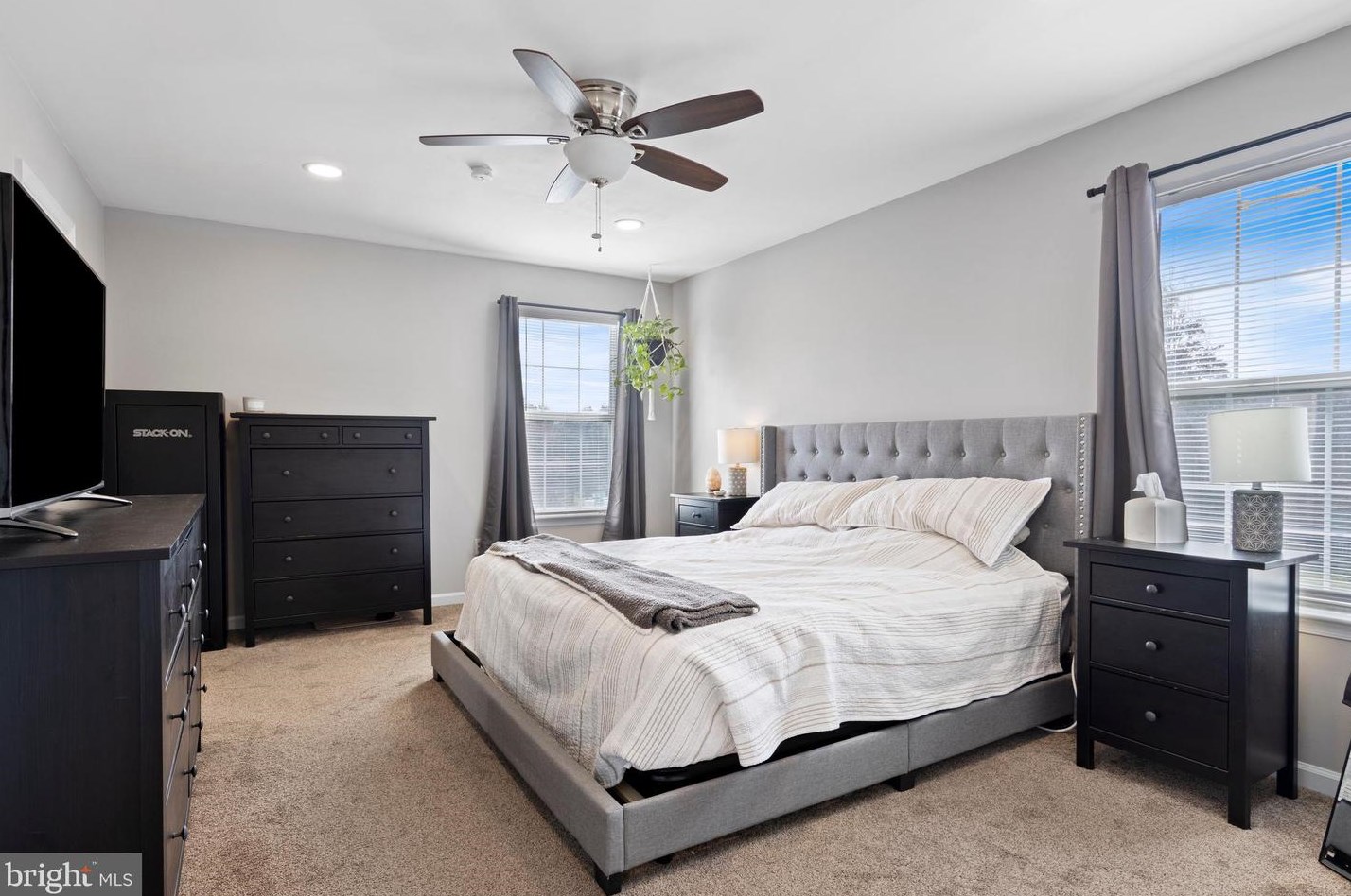 48 Village Dr, Collegeville PA  19473-2314 exterior