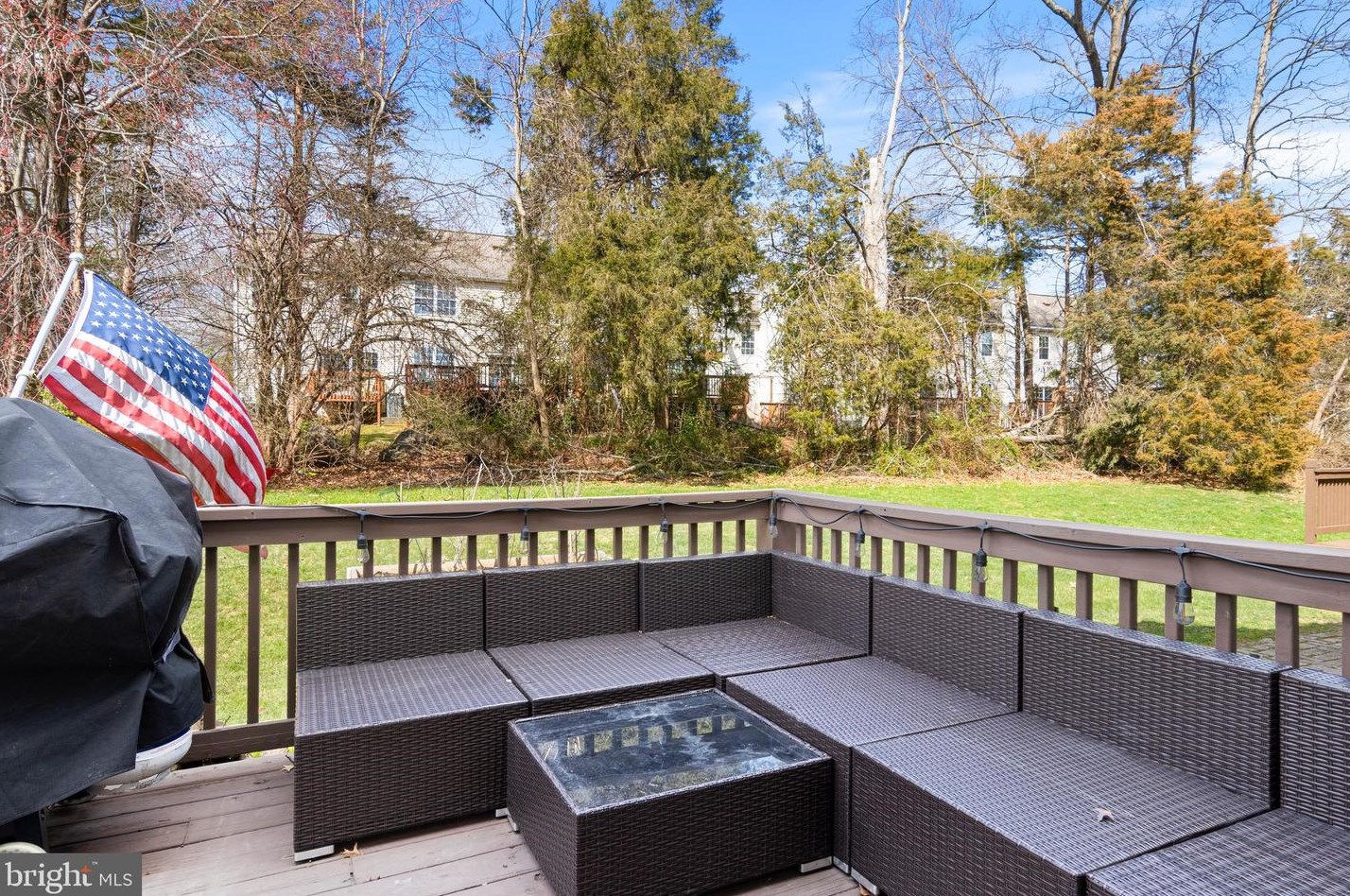 48 Village Dr, Collegeville PA  19473-2314 exterior