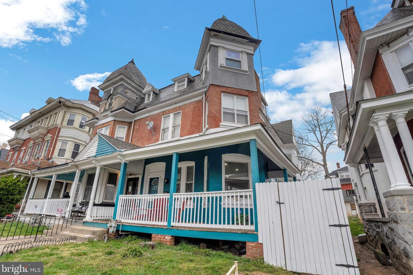 805 Main St, Norristown PA  19401-4103 exterior