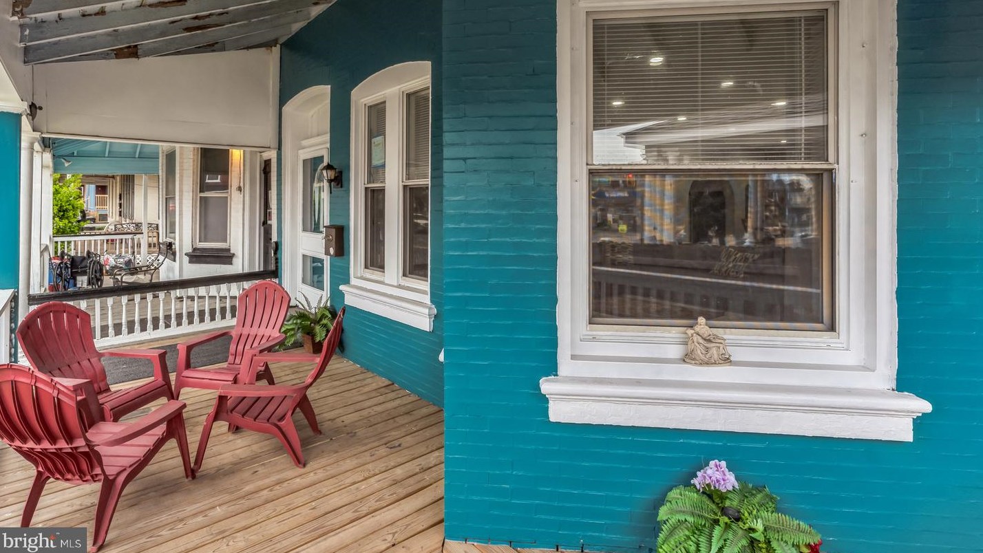 805 Main St, Norristown PA  19401-4103 exterior