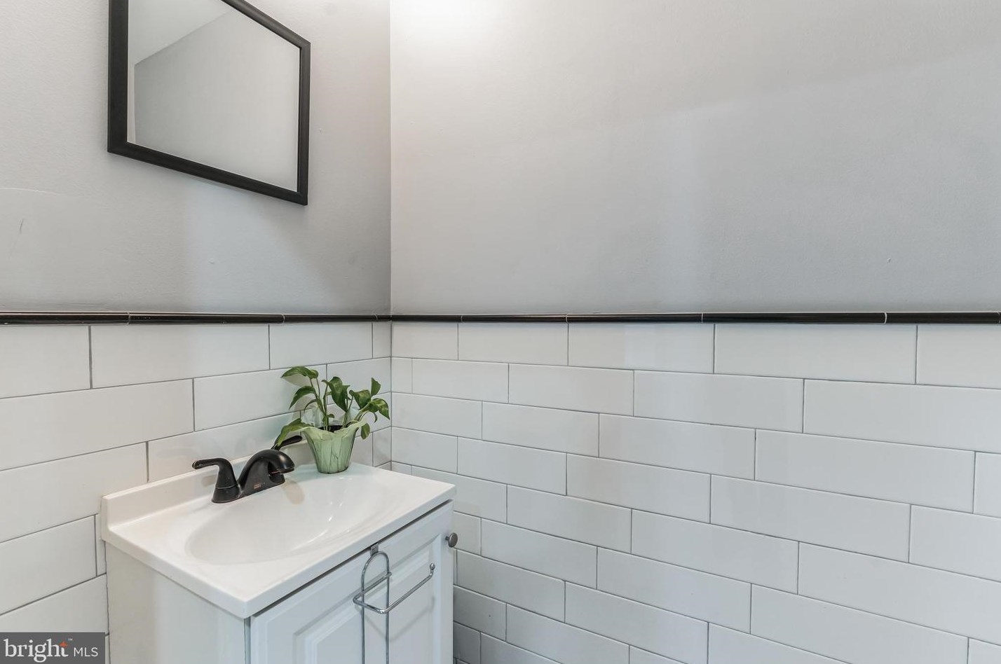 805 Main St, Norristown PA  19401-4103 exterior