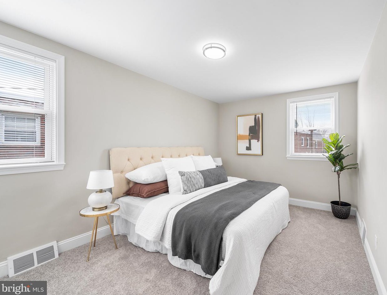 502 Glen Valley Dr, Norristown PA  19401-3129 exterior