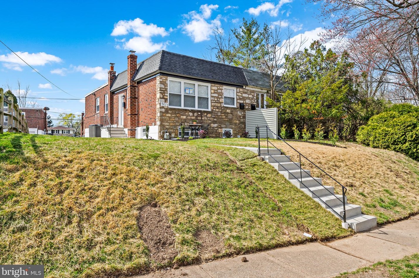 502 Glen Valley Dr, Norristown PA  19401-3129 exterior