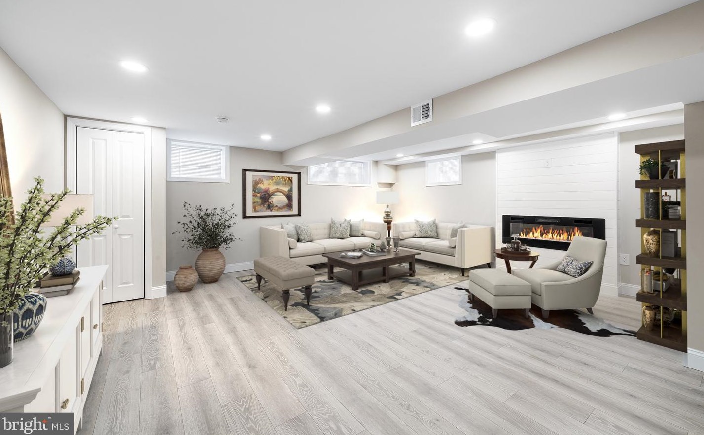 502 Glen Valley Dr, Norristown PA  19401-3129 exterior