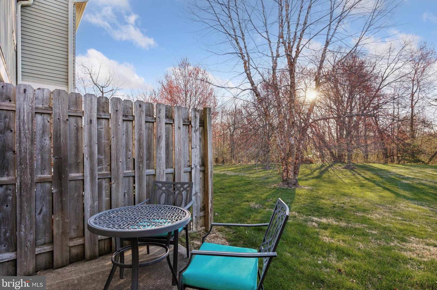 24 Barclay Ct, Blue Bell PA  19422-2540 exterior