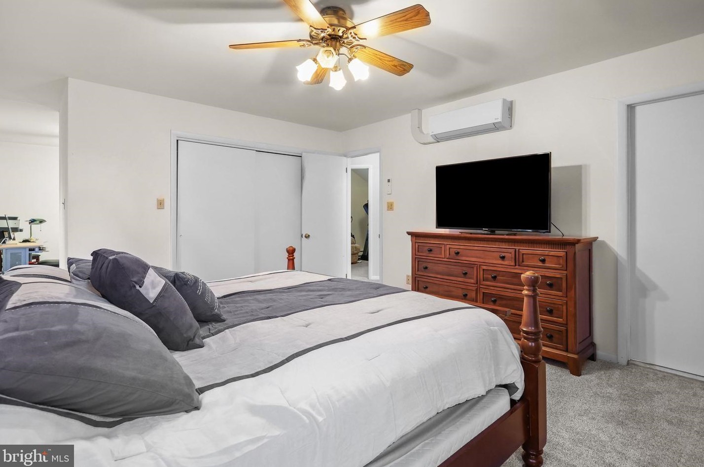 729 Butler Pike, Prospectville PA  19002-2309 exterior