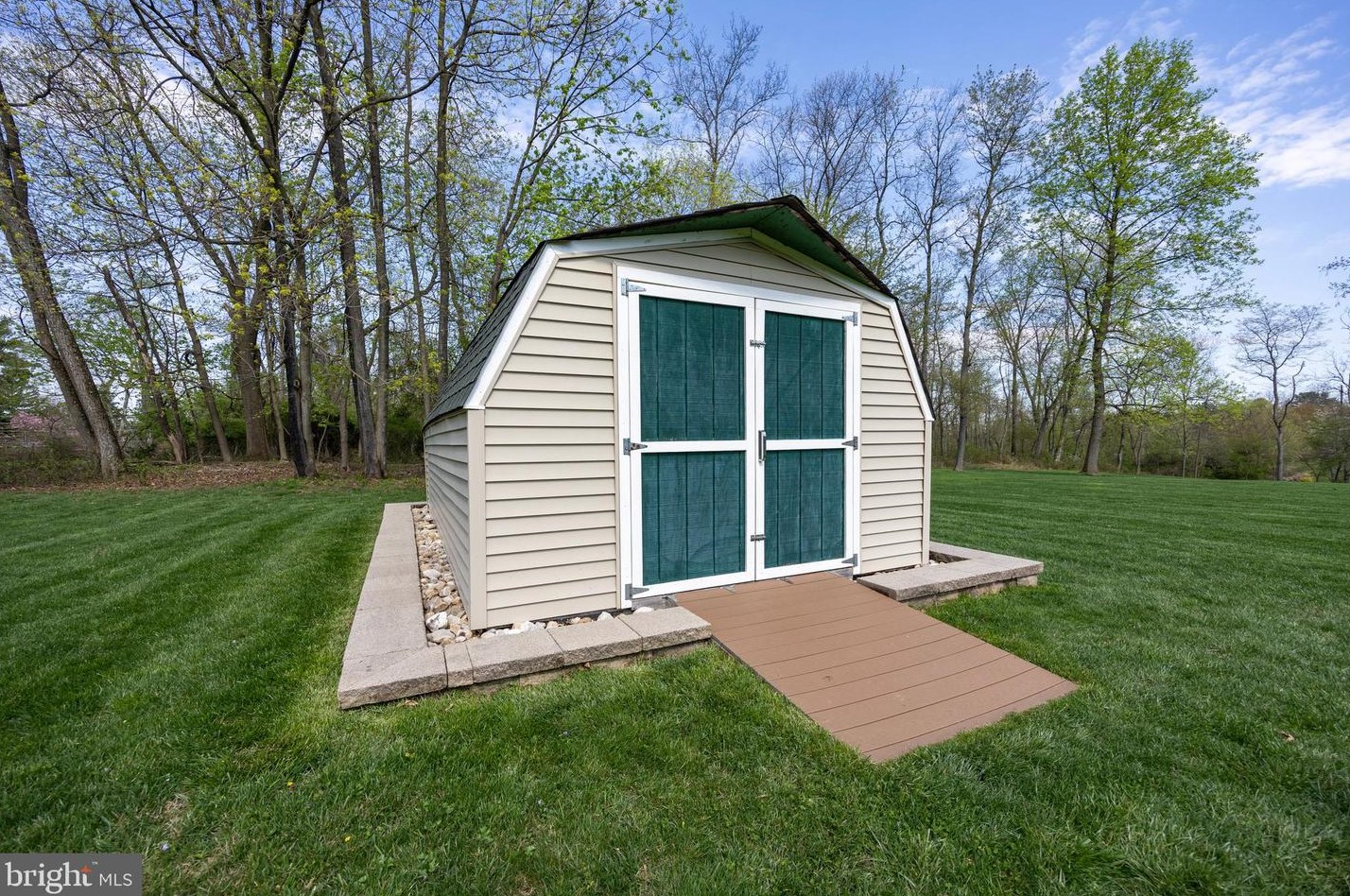 1115 Hollow Rd, Collegeville PA  19426-1516 exterior