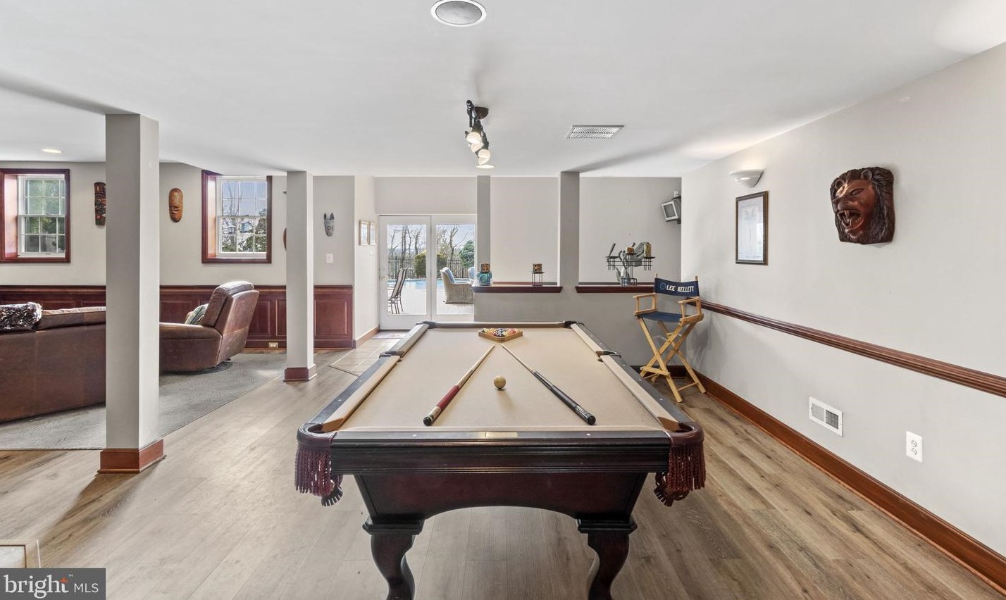 1902 Black Hawk Cir, Norristown PA  19403-1869 exterior