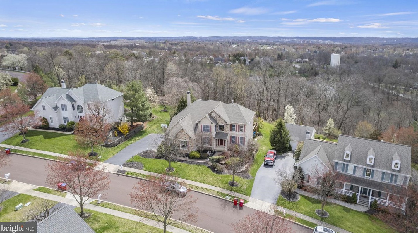 1902 Black Hawk Cir, Norristown PA  19403-1869 exterior