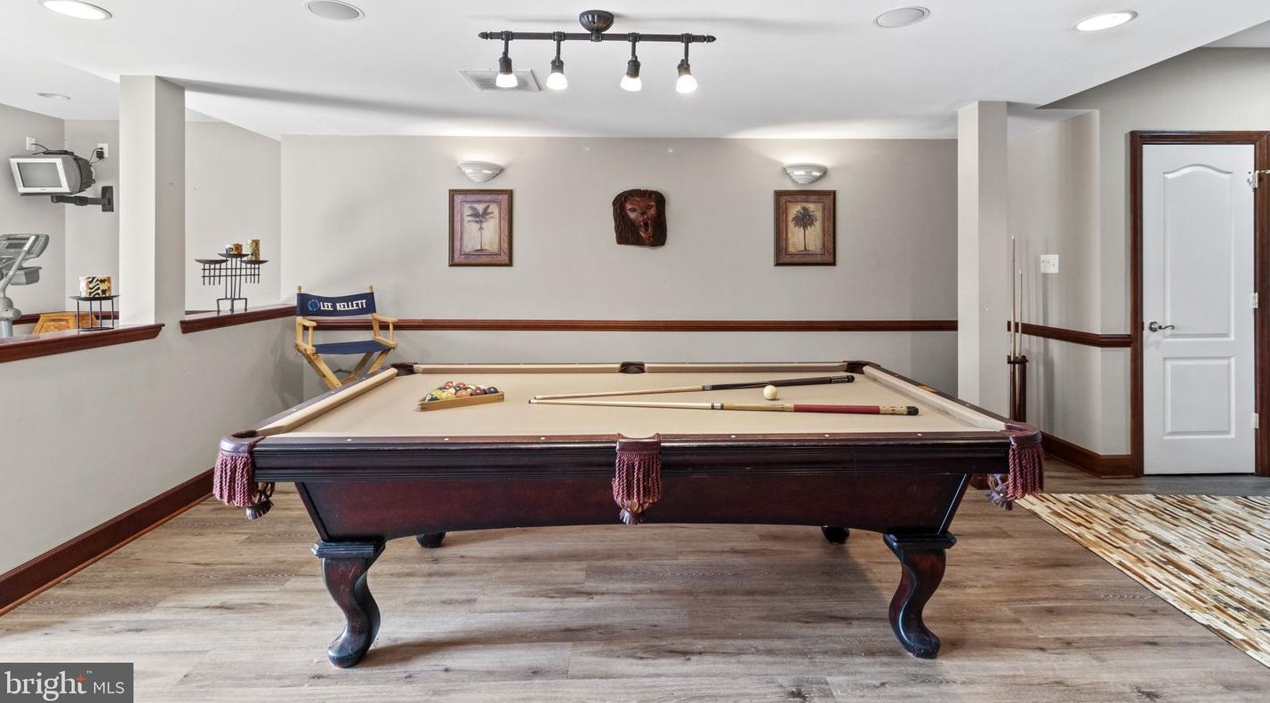 1902 Black Hawk Cir, Norristown PA  19403-1869 exterior