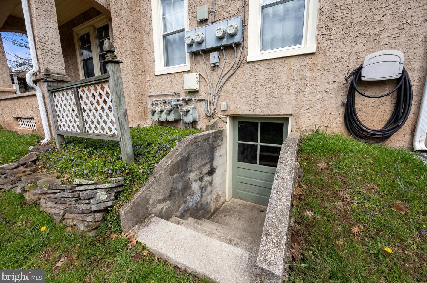 209 Centennial St, Collegeville PA  19426-1813 exterior