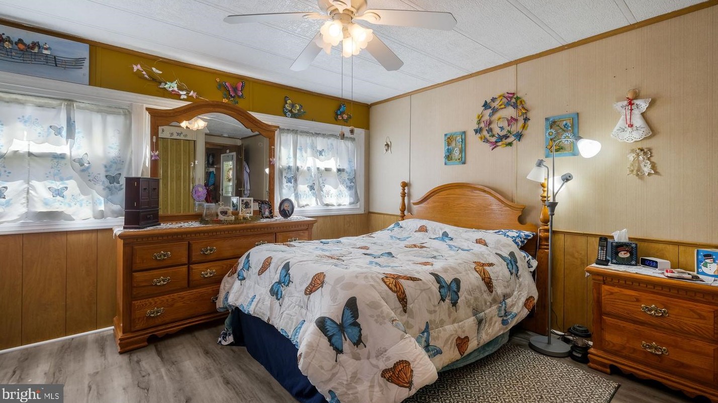 350 Woodstream Way, North Wales PA  19454-1142 exterior