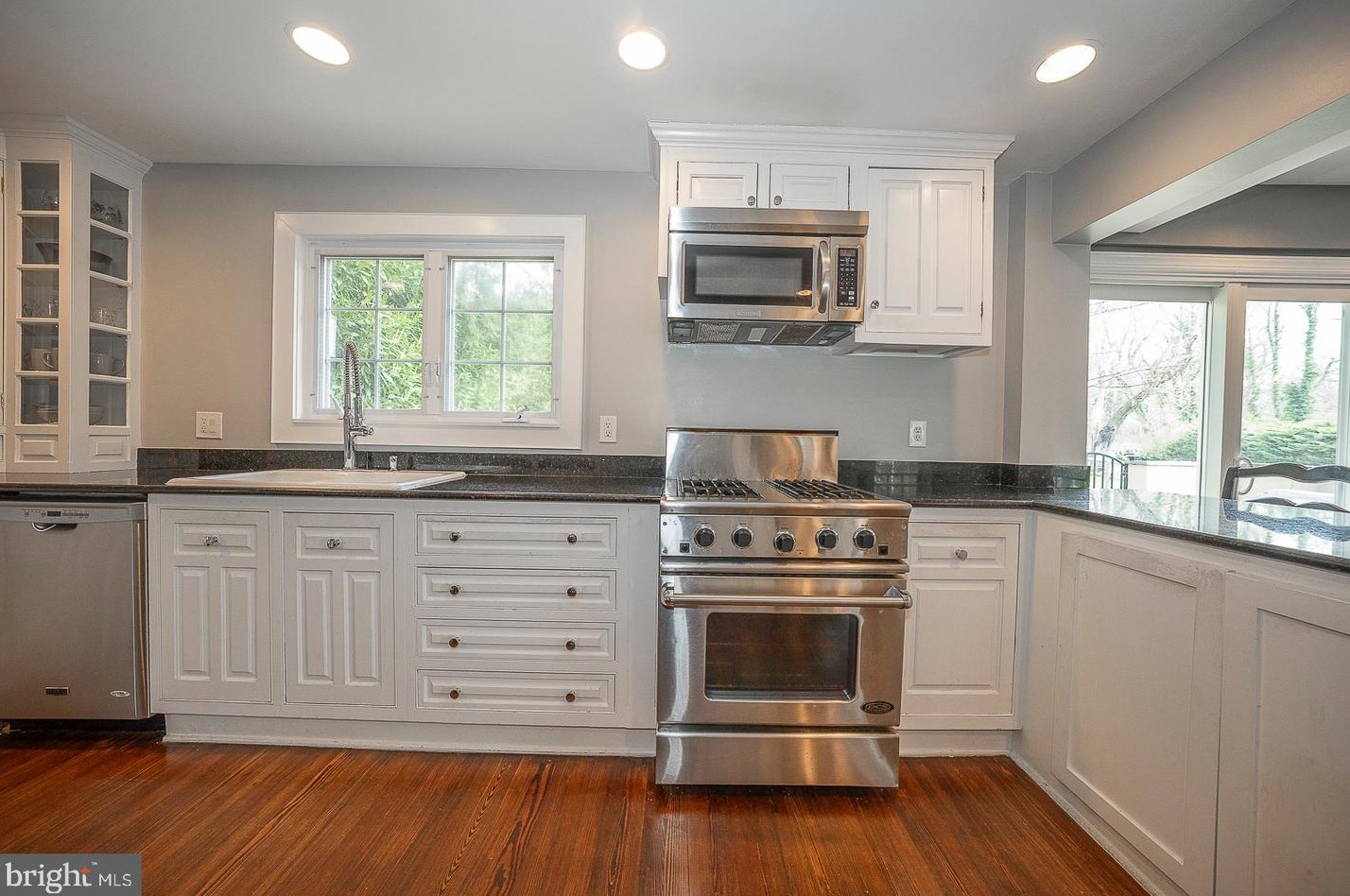 547 Barrett Ave, Haverford PA  19041-1401 exterior