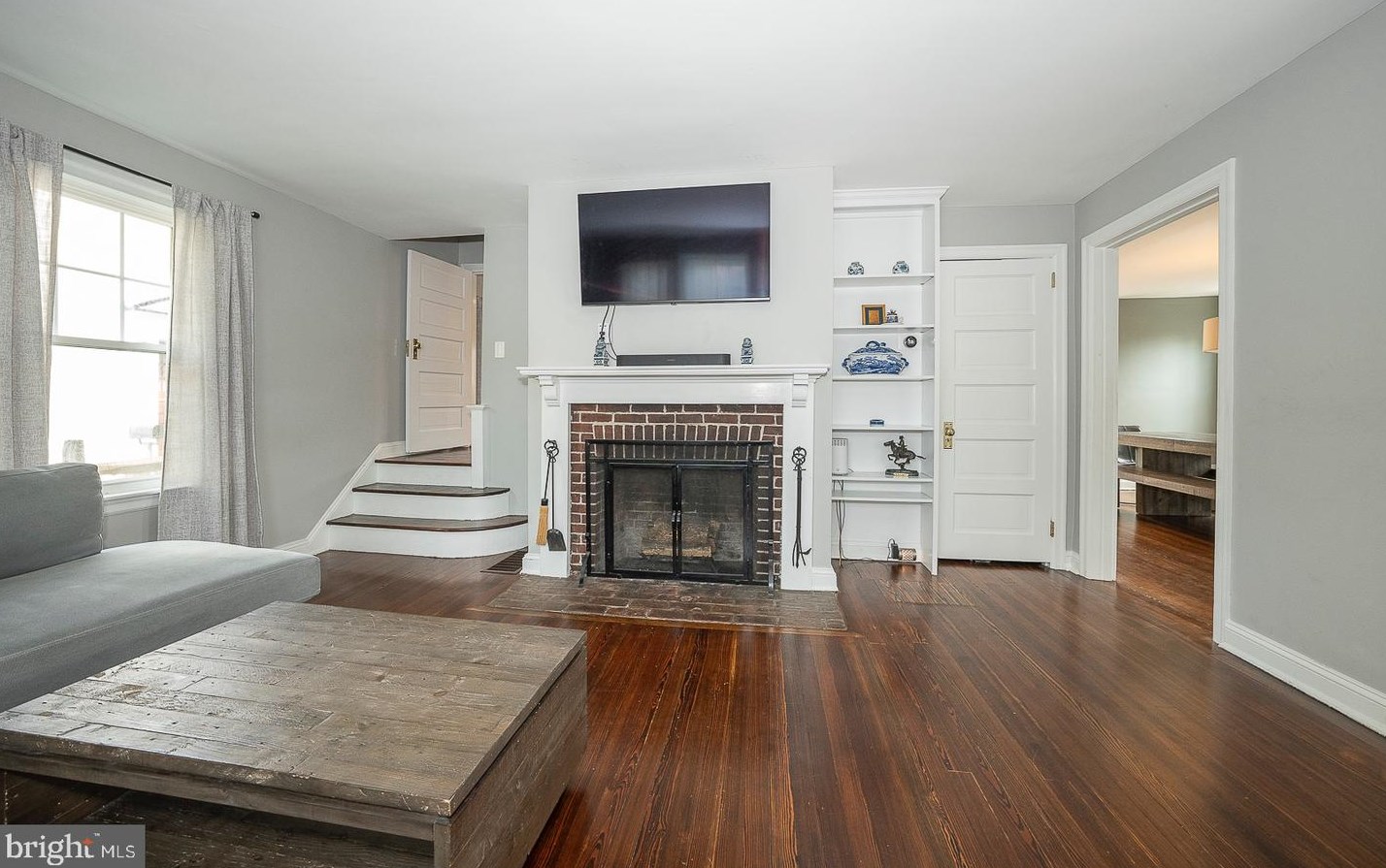 547 Barrett Ave, Haverford PA  19041-1401 exterior