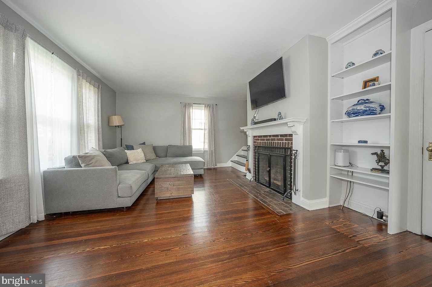 547 Barrett Ave, Haverford PA  19041-1401 exterior
