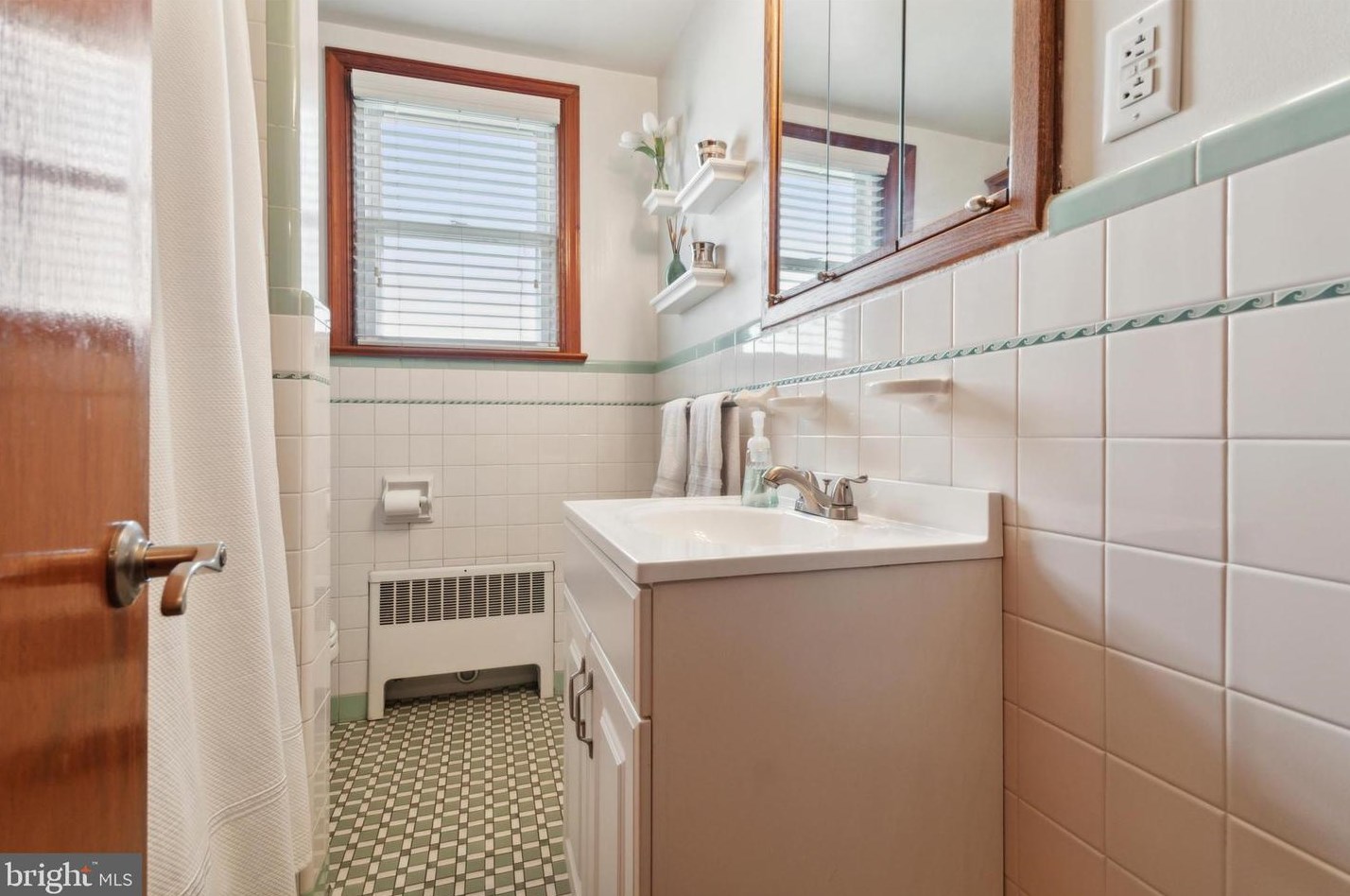 2757 Belmont Ave, Norristown PA  19403-1679 exterior