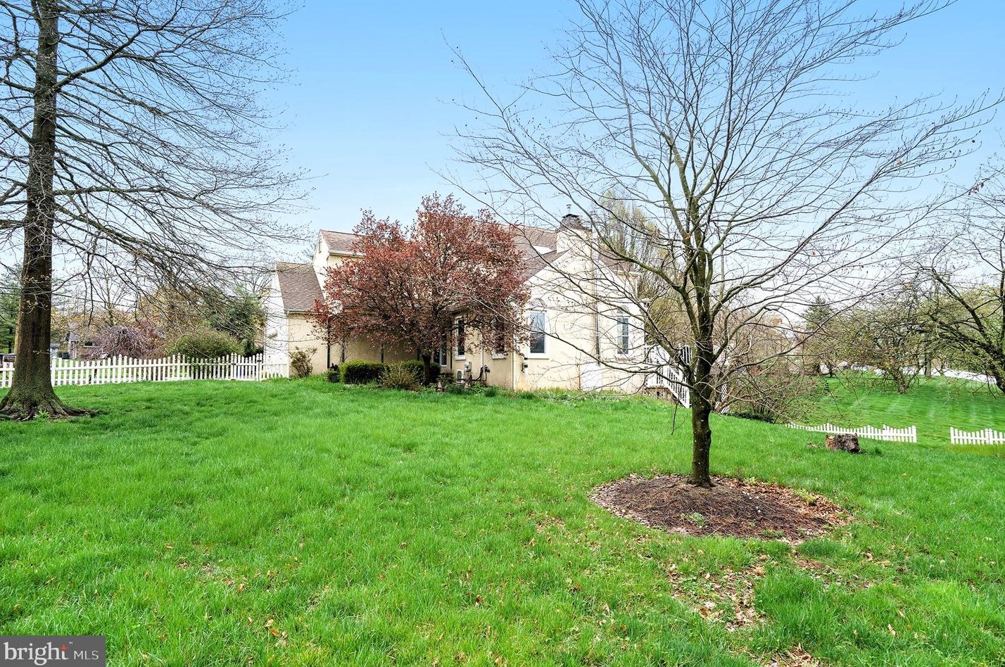 1110 Wilson St, Pottstown PA  19464-4466 exterior