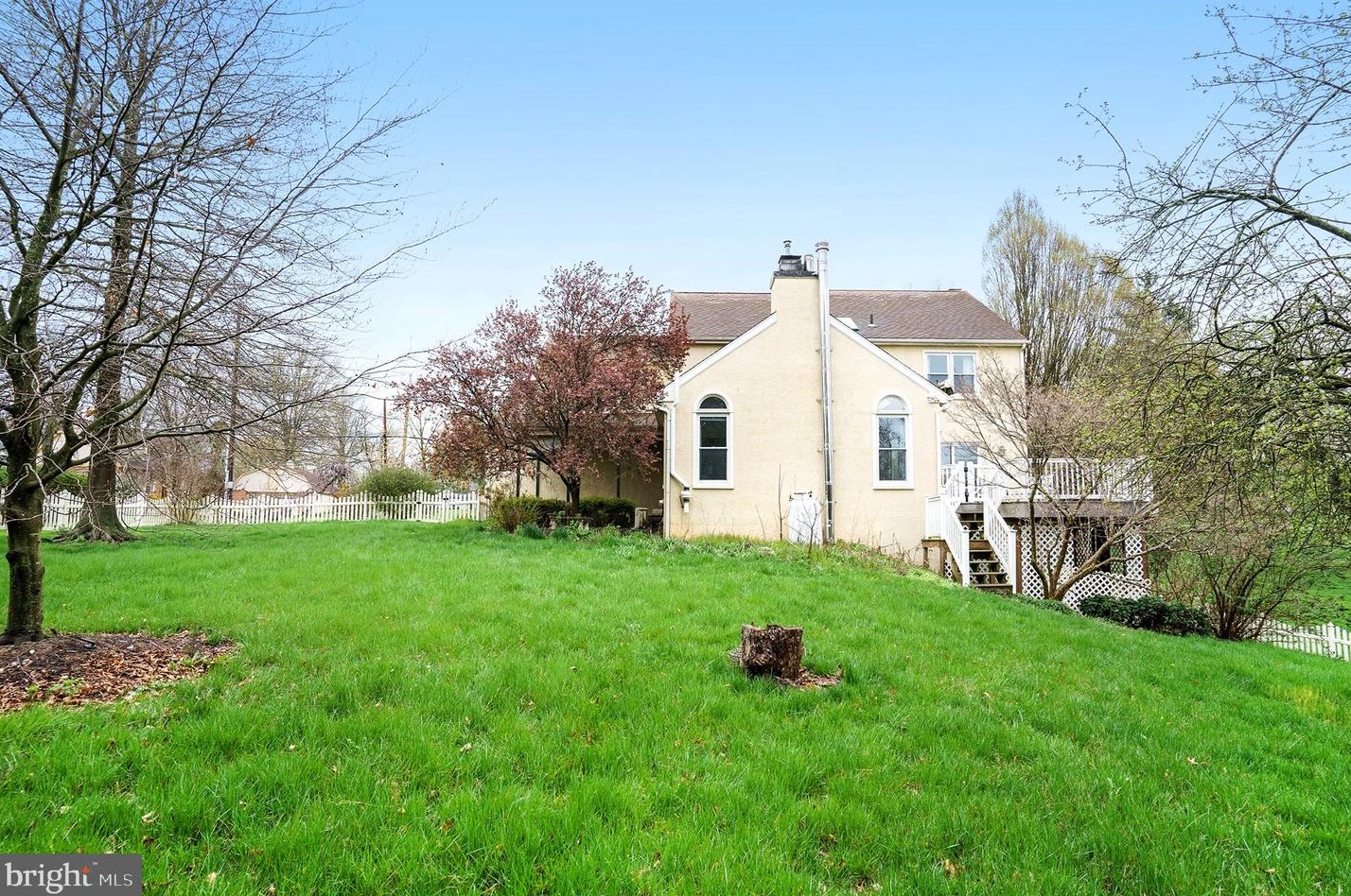 1110 Wilson St, Pottstown PA  19464-4466 exterior