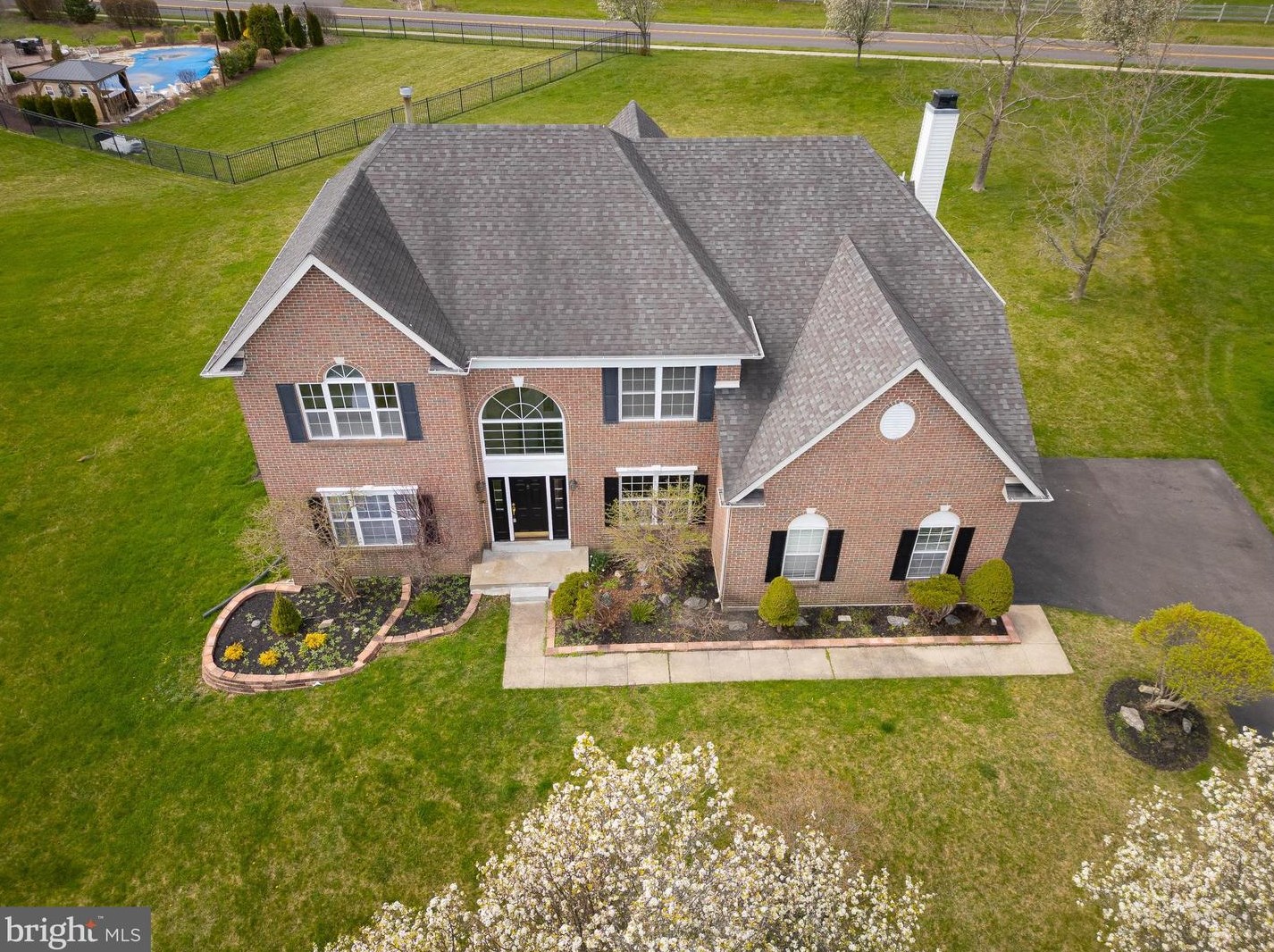 149 Raven Hollow Dr, North Wales PA  19454-4429 exterior