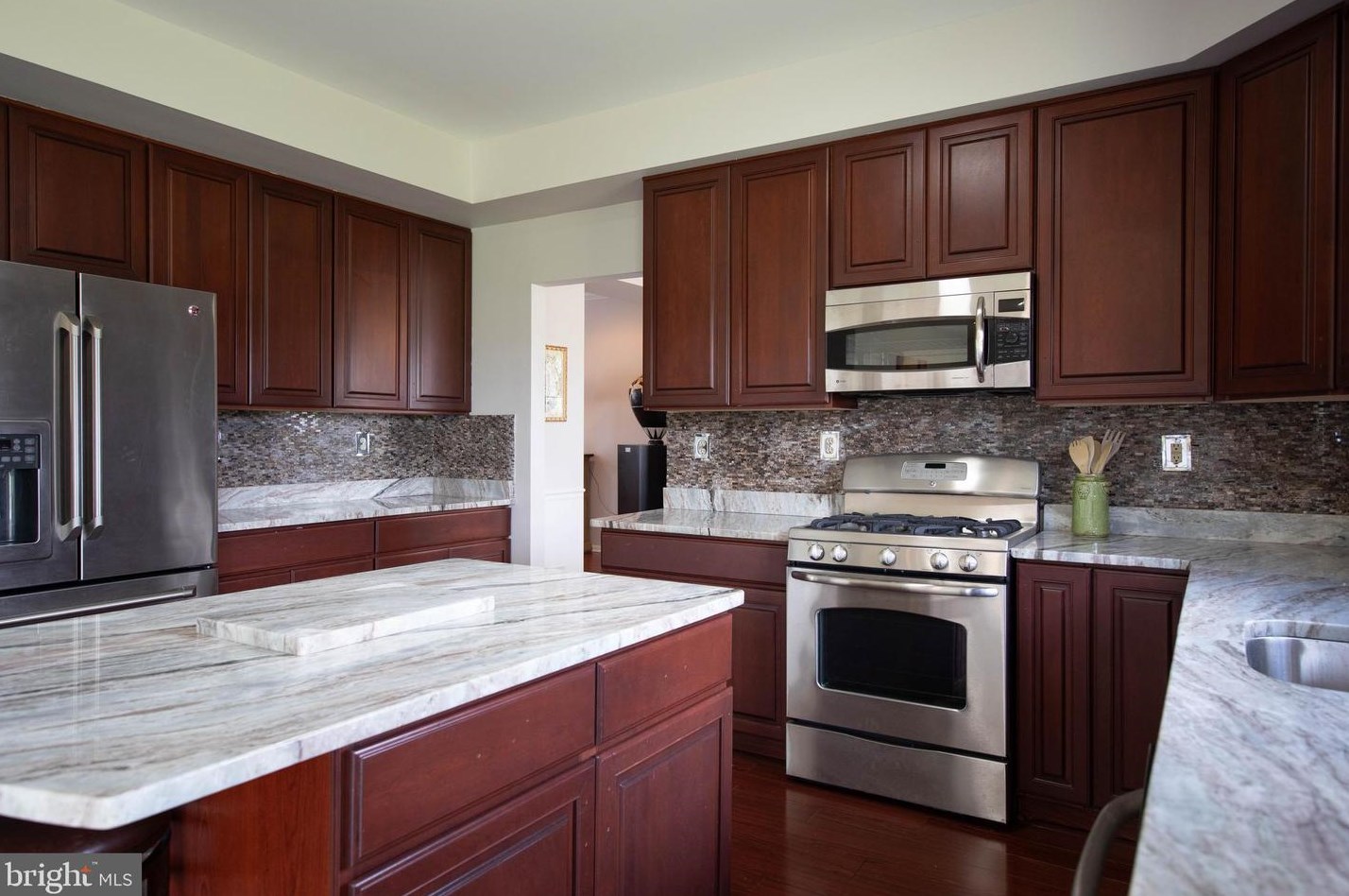 149 Raven Hollow Dr, North Wales PA  19454-4429 exterior