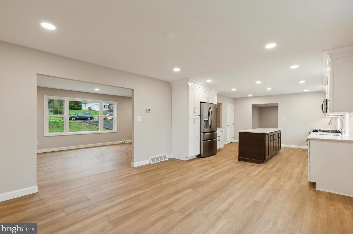 612 Mockingbird Ln, Norristown PA  19403-1916 exterior