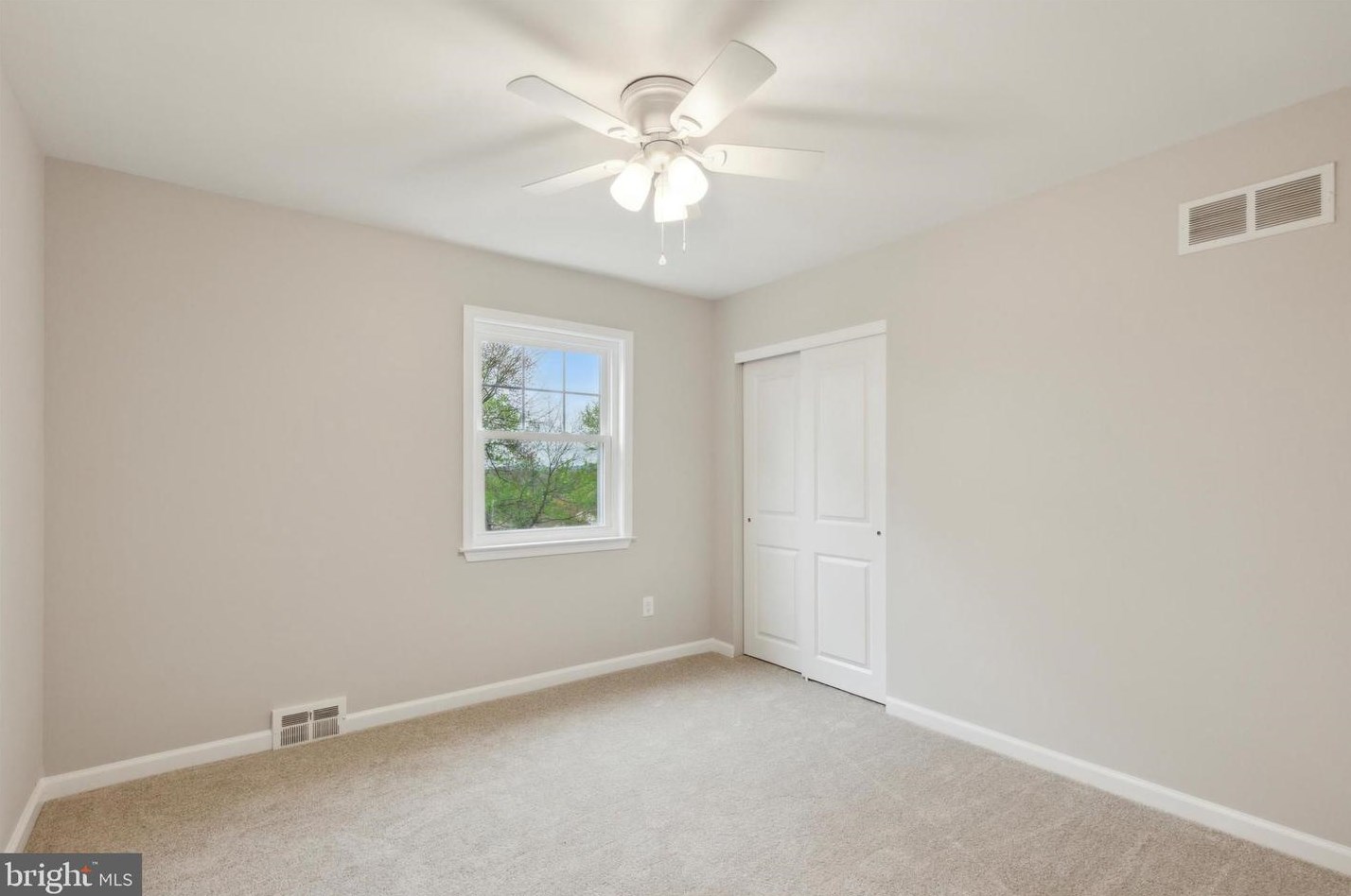 612 Mockingbird Ln, Norristown PA  19403-1916 exterior