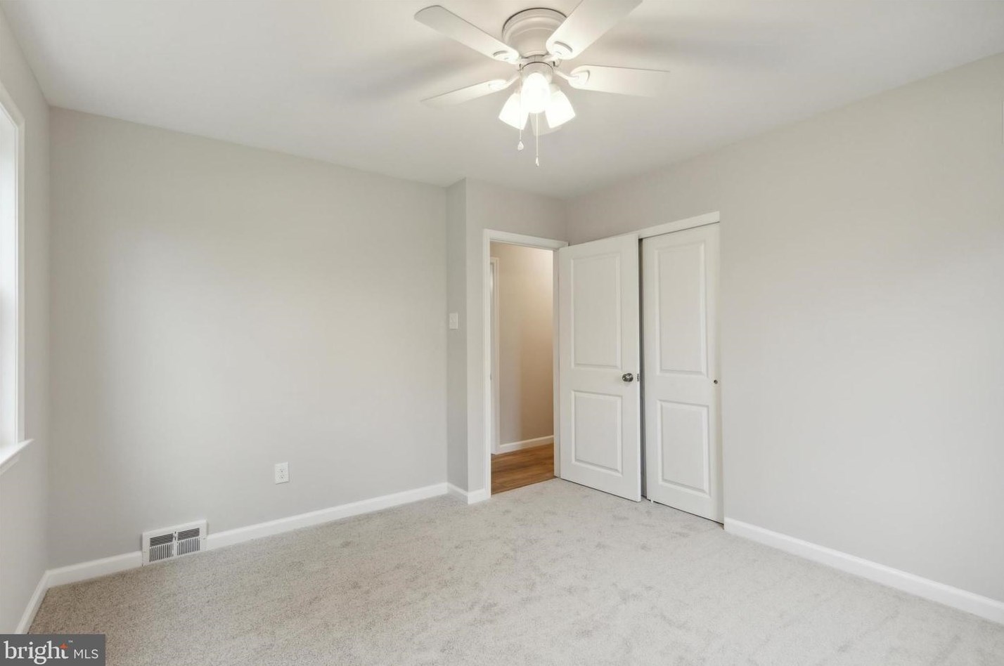 612 Mockingbird Ln, Norristown PA  19403-1916 exterior