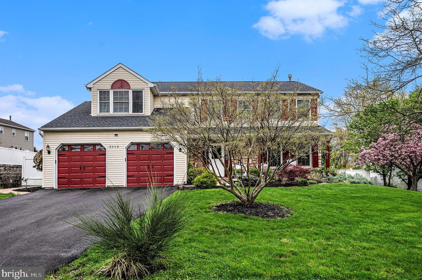 2115 Foxtail Dr, Pottstown PA  19464-2145 exterior