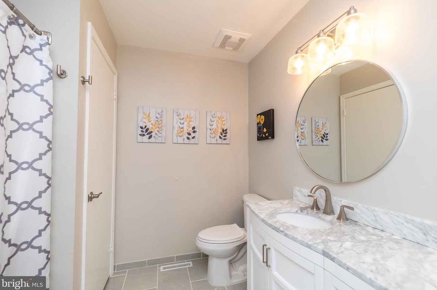 128 Red Hvn Dr, North Wales PA 19454-1442 exterior