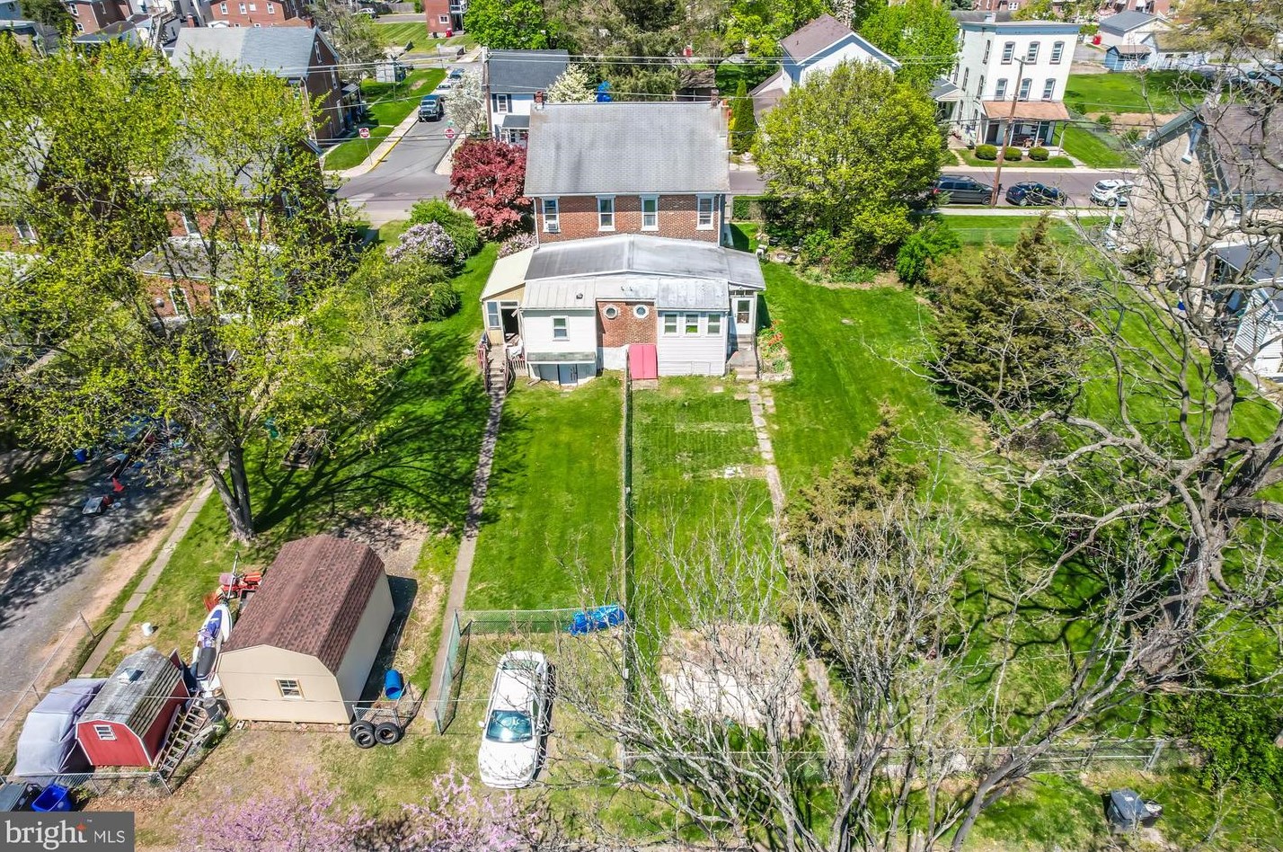 504 Glasgow St, Pottstown PA  19464-6636 exterior