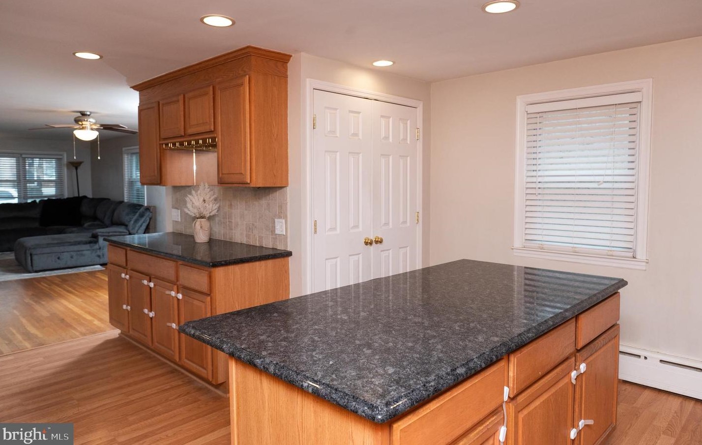 341 Hurst St, Norristown PA  19405-1537 exterior