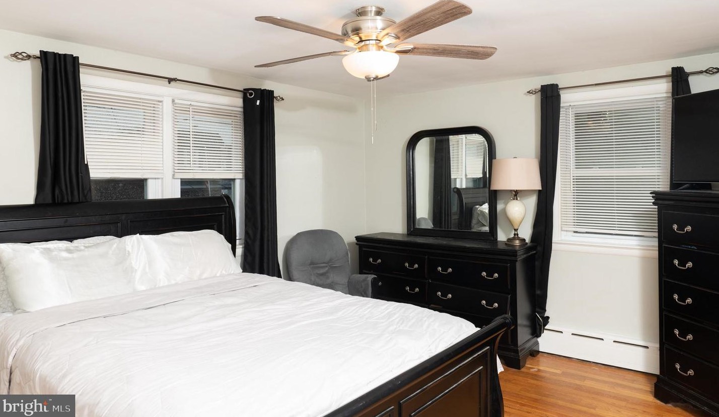 341 Hurst St, Norristown PA  19405-1537 exterior