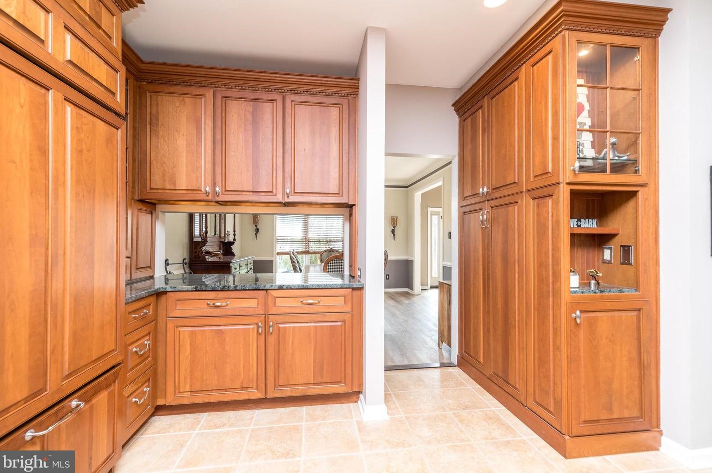 757 Castlewood Dr, Dresher PA  19025-2014 exterior