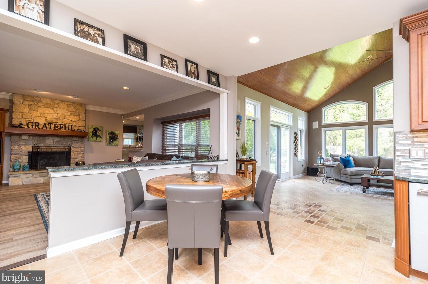 757 Castlewood Dr, Dresher PA  19025-2014 exterior