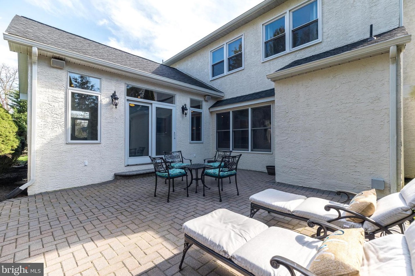 757 Castlewood Dr, Dresher PA  19025-2014 exterior