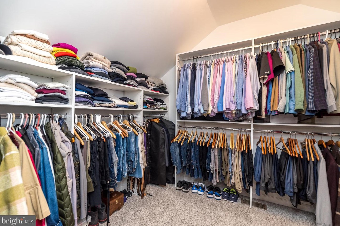 757 Castlewood Dr, Dresher PA  19025-2014 exterior