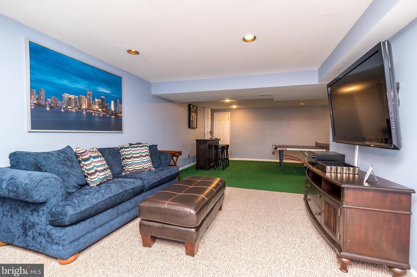 757 Castlewood Dr, Dresher PA  19025-2014 exterior