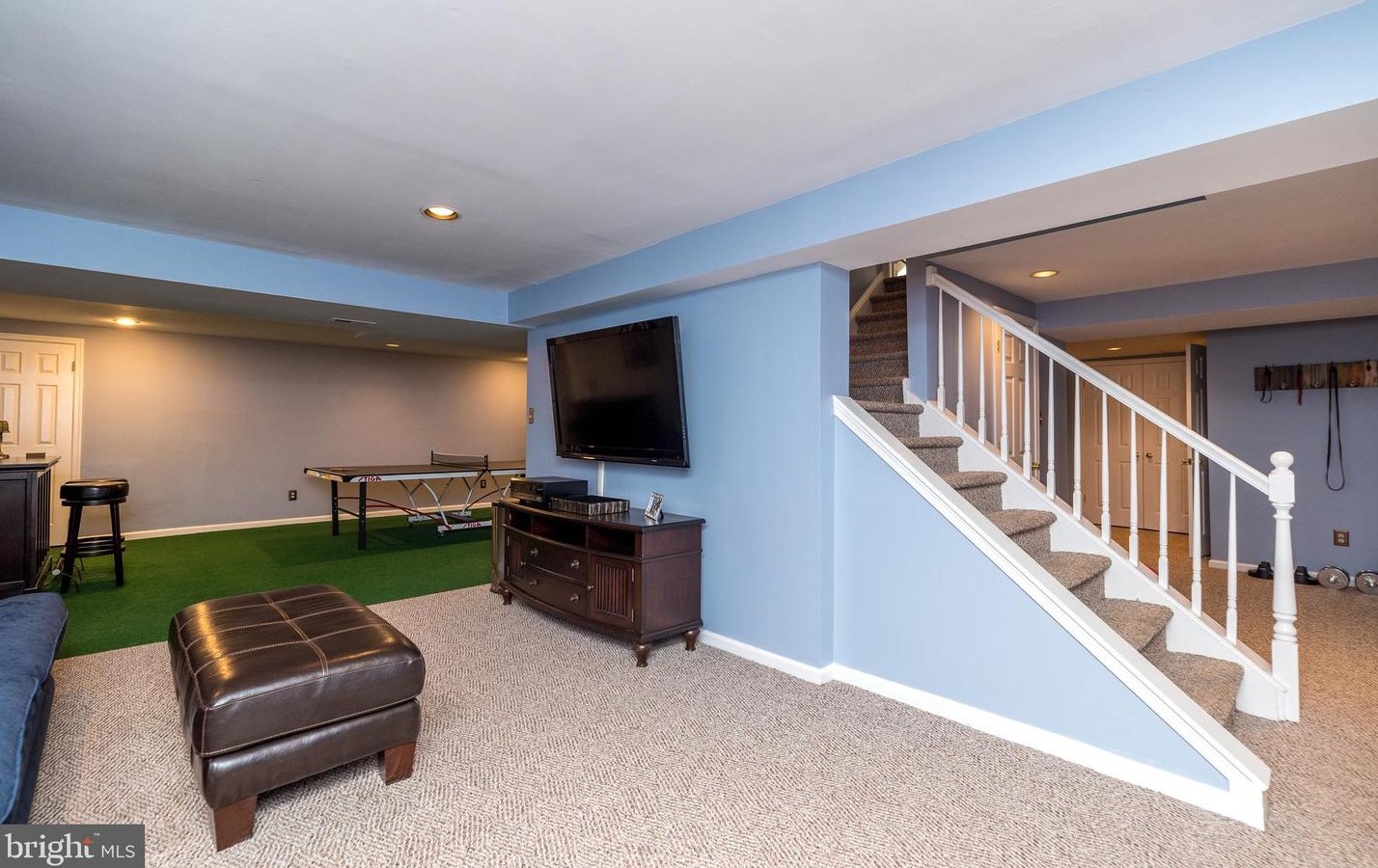 757 Castlewood Dr, Dresher PA  19025-2014 exterior